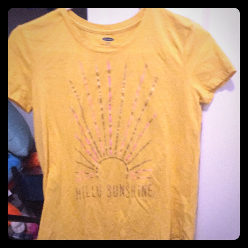 Yellow tee shirt